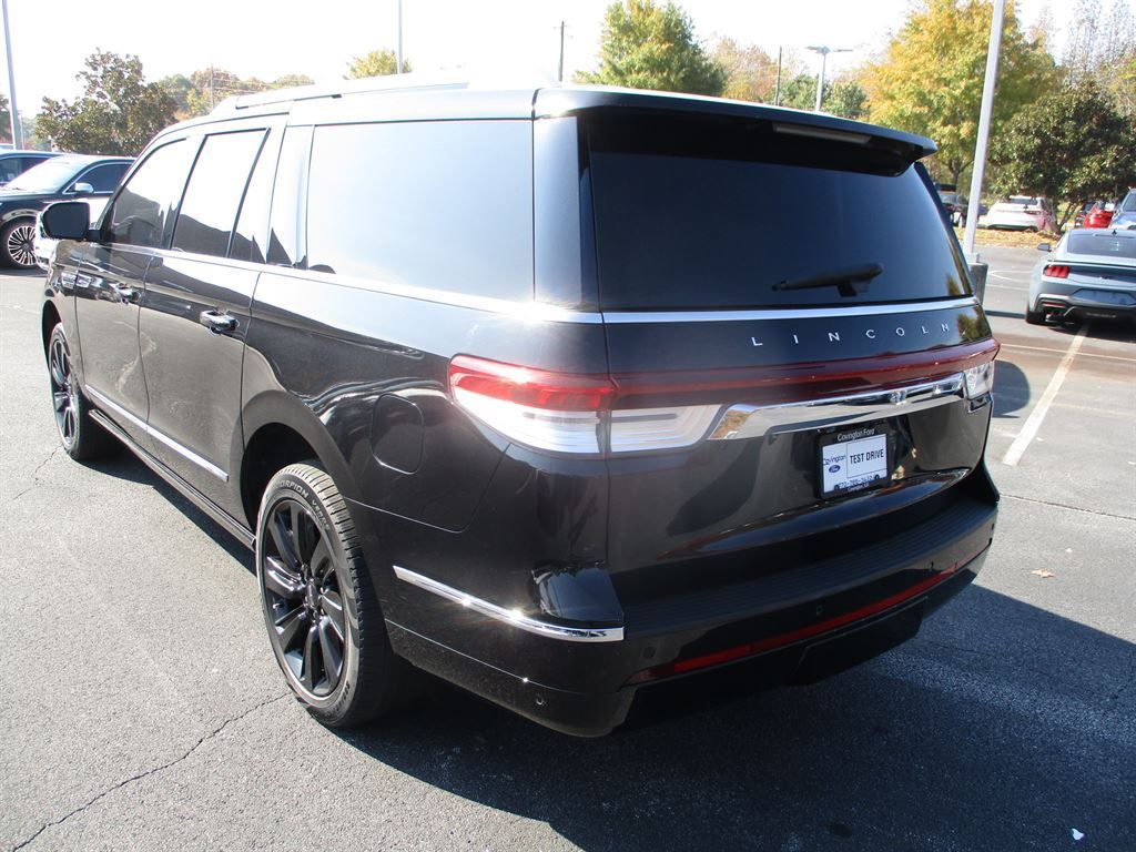 2024 Lincoln Navigator L Reserve photo 2