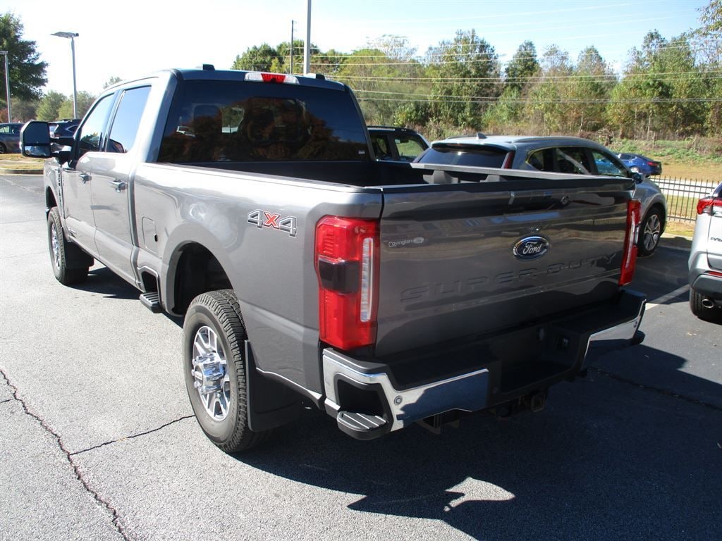 Used 2023 Ford F-350SD Lariat Truck