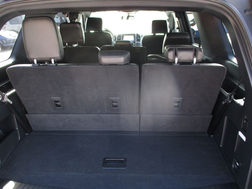 2021 Ford Expedition XLT photo 3