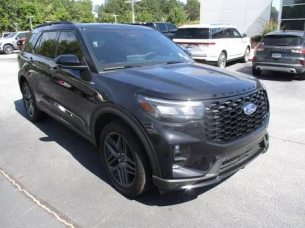 Used 2025 Ford Explorer ST-Line SUV