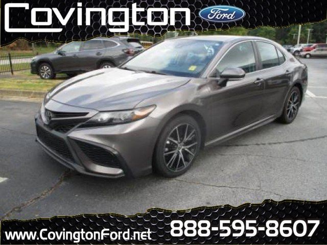 2023 Toyota Camry SE's photo