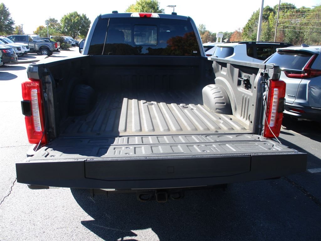Used 2023 Ford F-350SD Lariat Truck