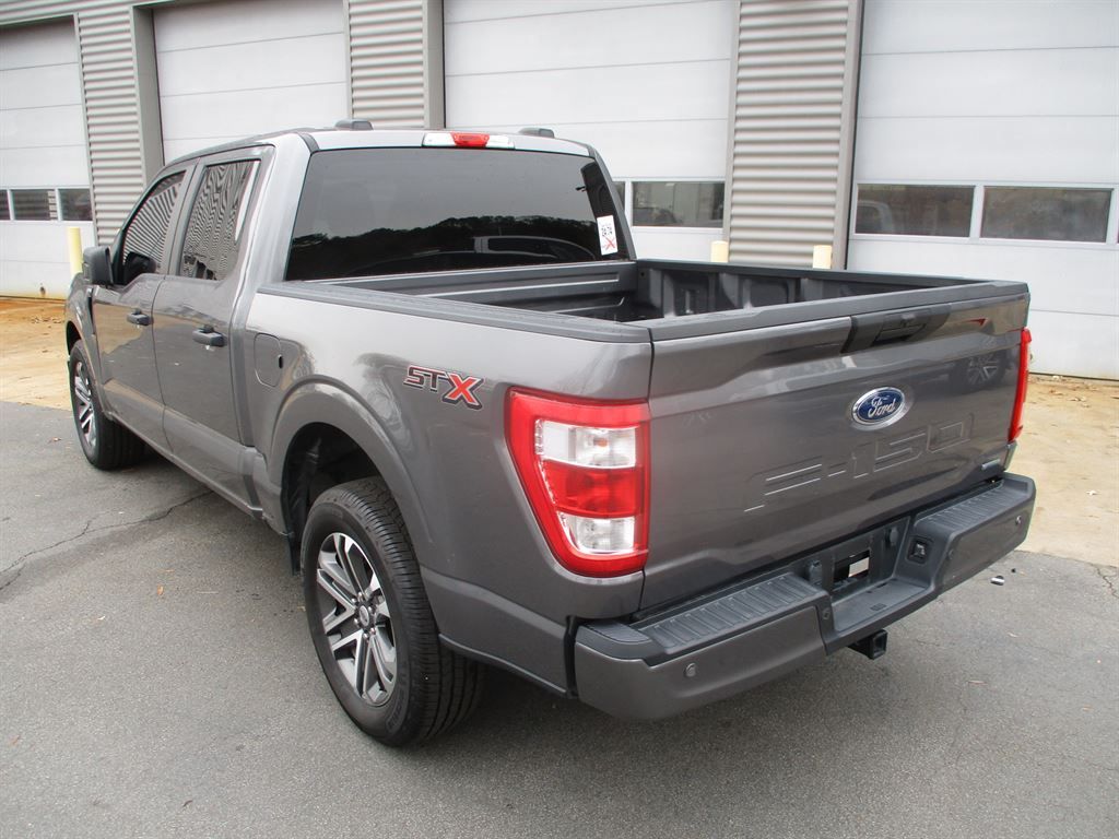 2022 Ford F-150 XL photo 2