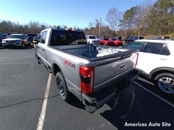 2024 Ford F-350 XL photo 3