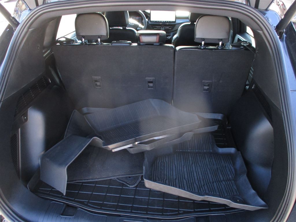 2024 Ford Escape ST-Line photo 4