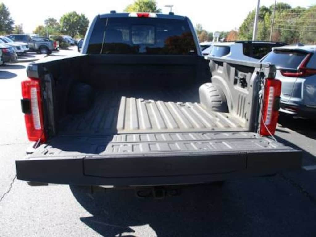 Used 2023 Ford F350 Lariat Pick-Up