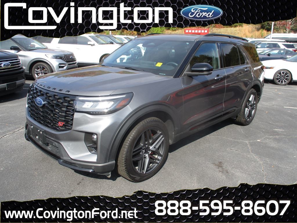 2025 Ford Explorer ST's photo