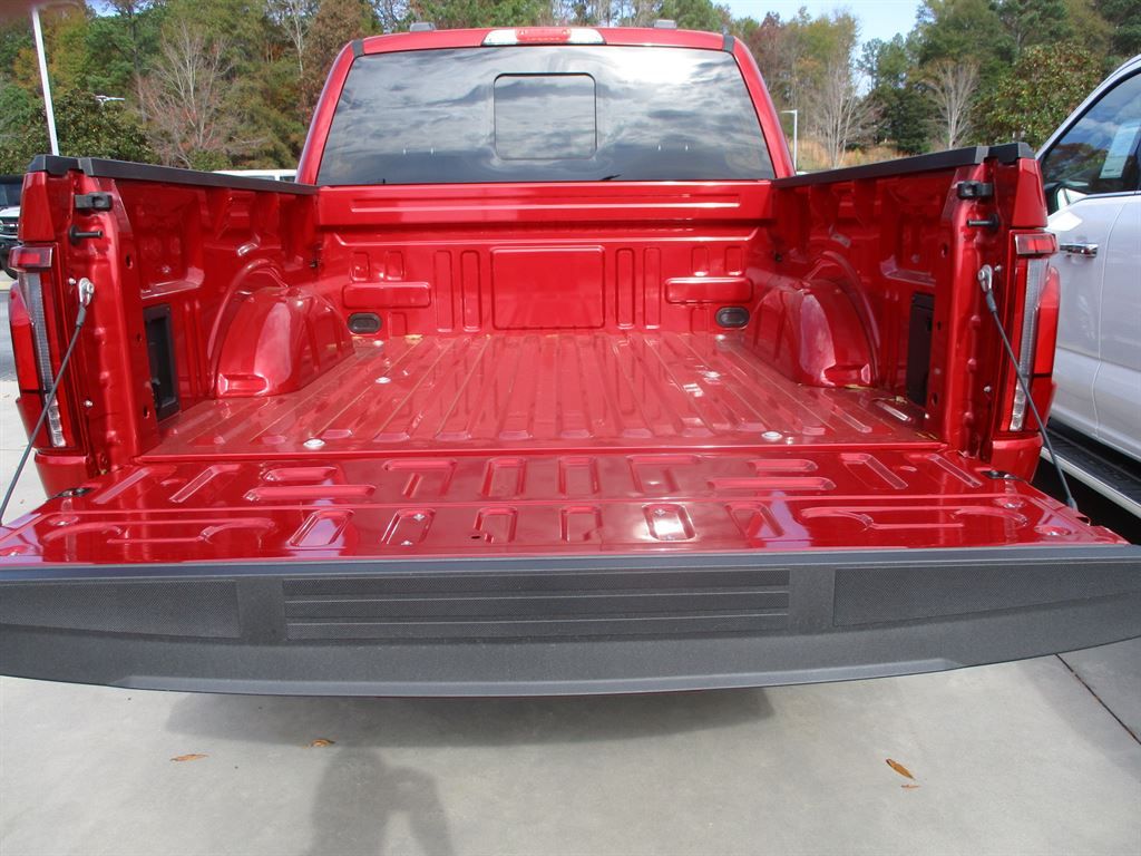 2025 Ford F-150 Lariat photo 4