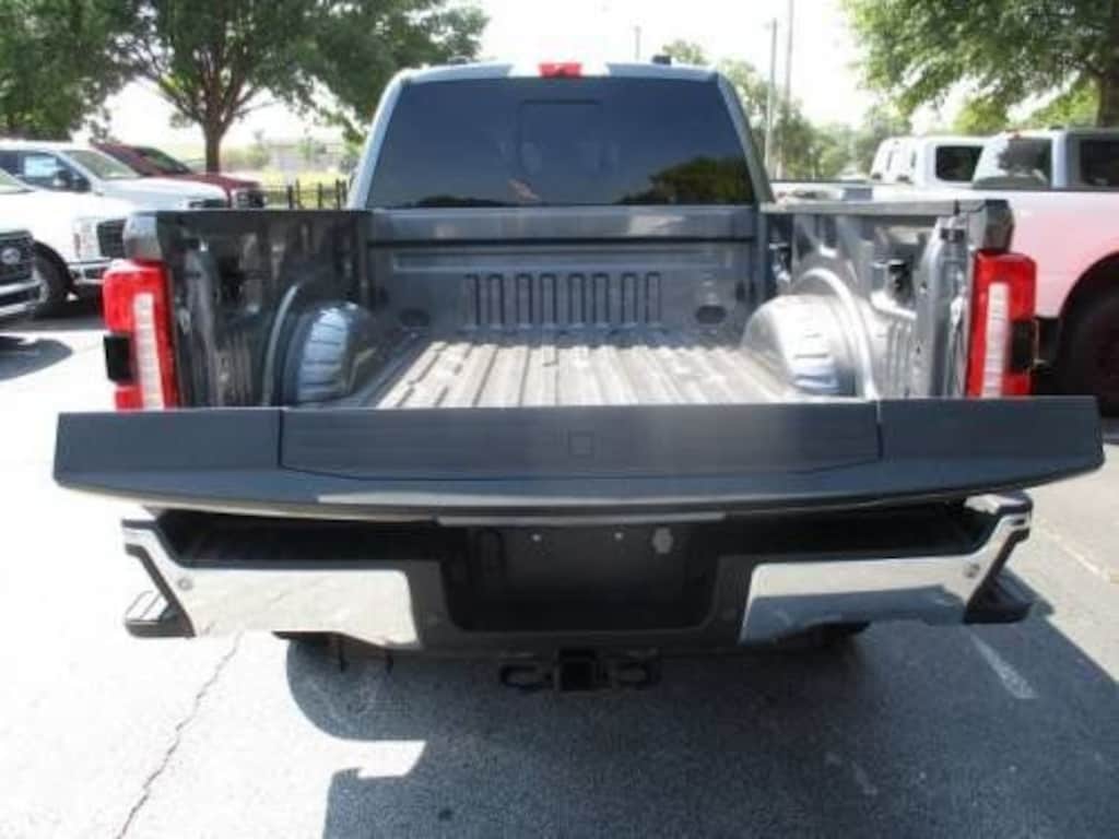 Used 2023 Ford F-250SD Lariat Truck