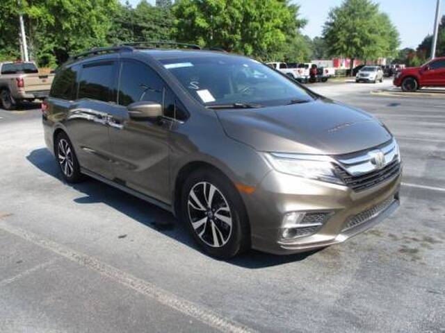 2018 Honda Odyssey Elite photo 2