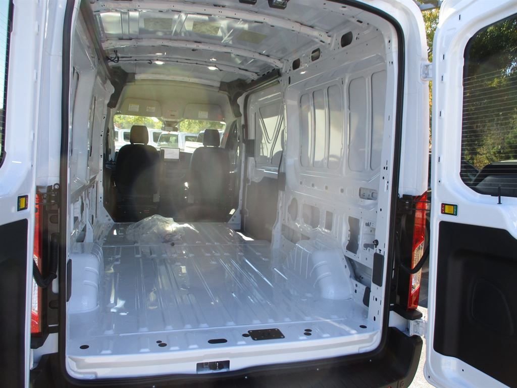 2026 Ford Transit photo 4