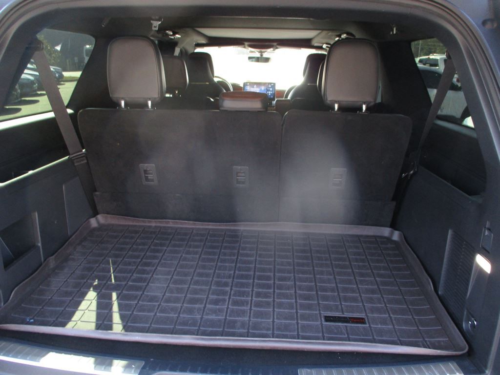 2024 Lincoln Navigator L Reserve photo 3