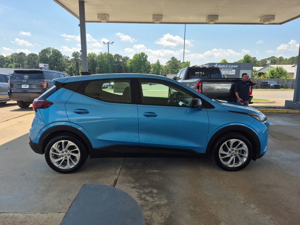 New 2027 Chevrolet Bolt LT SUV