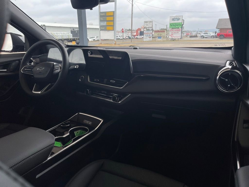 2026 Chevrolet Equinox LT - Photo 11