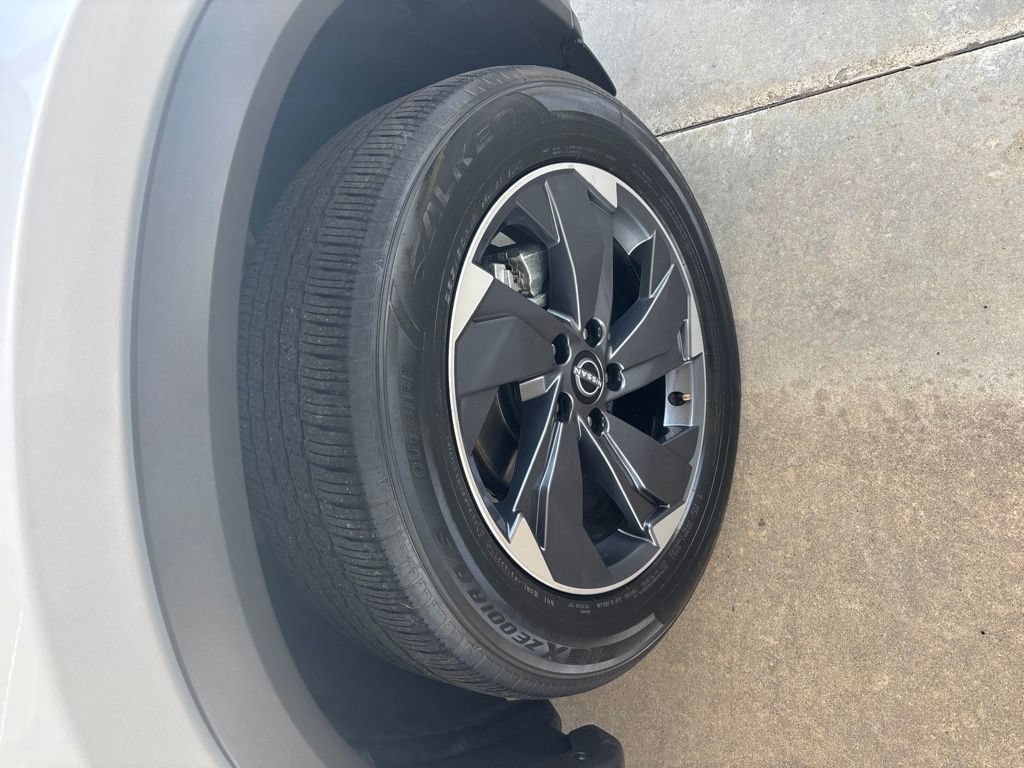 Used 2025 Nissan Rogue SV FWD SUV