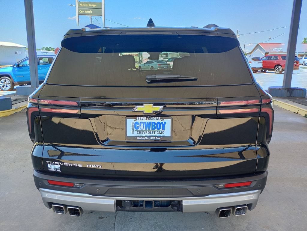 Used 2026 Chevrolet Traverse LT SUV