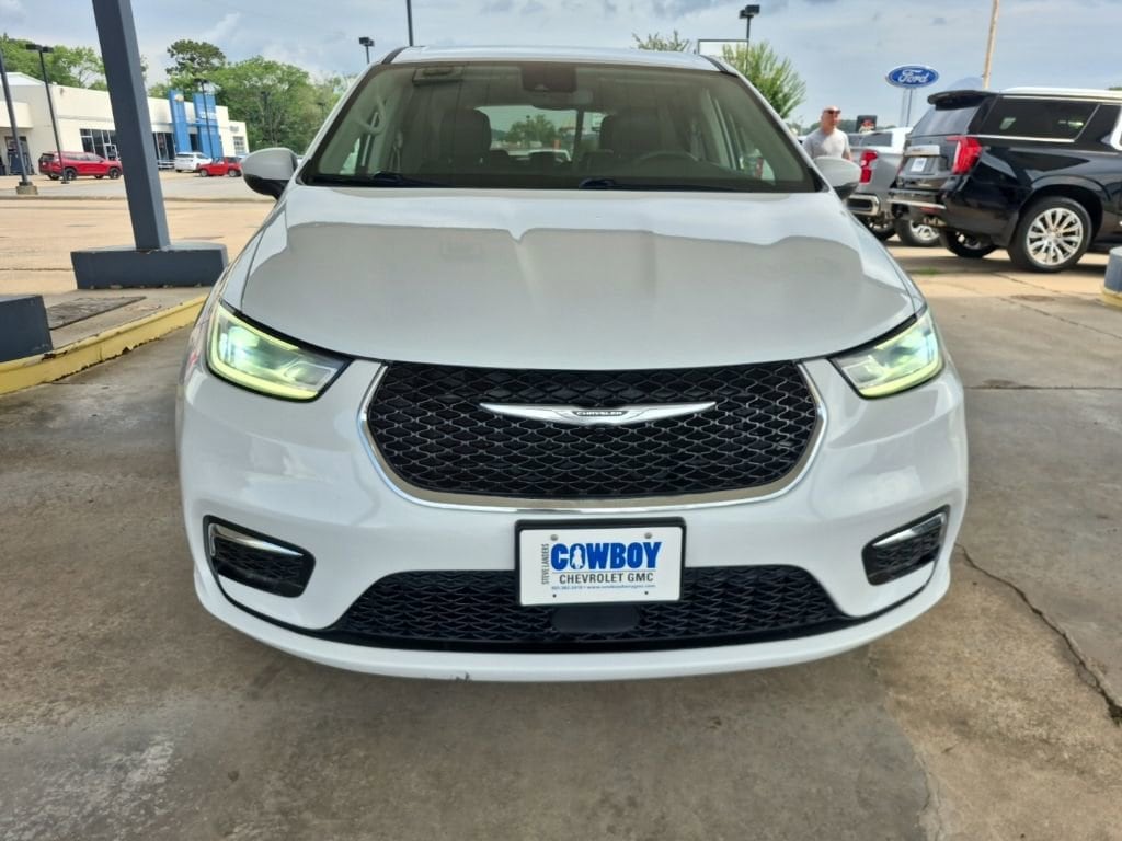 Used 2023 Chrysler Pacifica Touring L