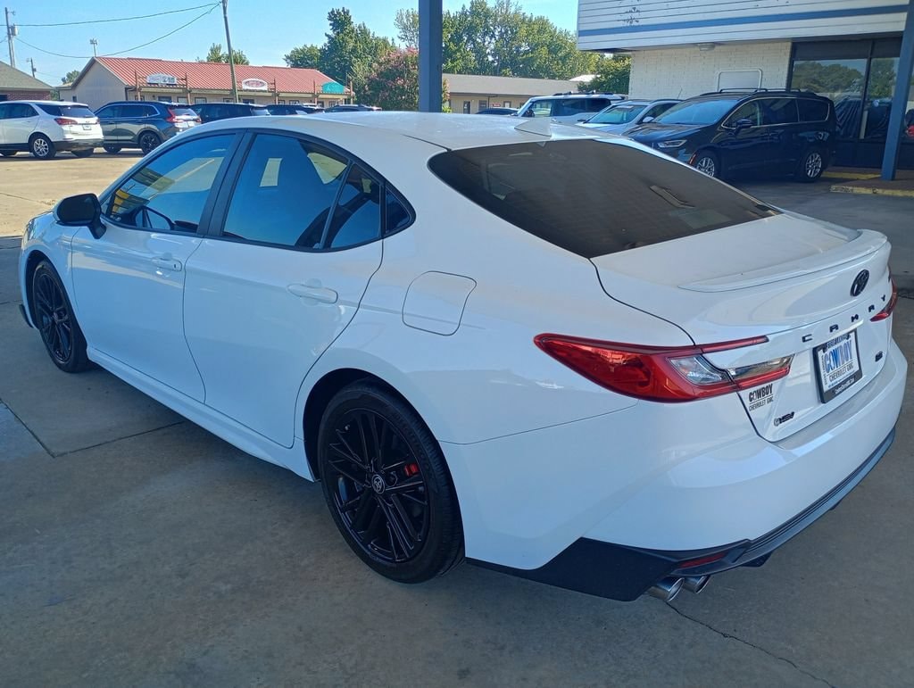 Used 2025 Toyota Camry SE Sedan