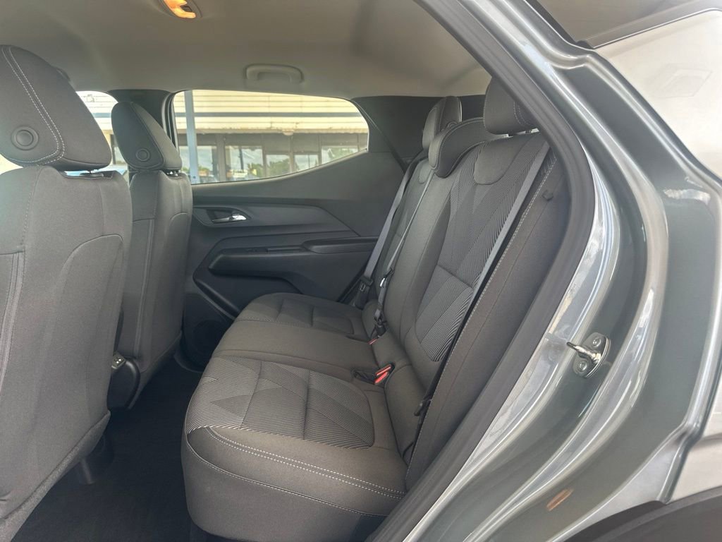 2027 Chevrolet Bolt LT - Photo 6