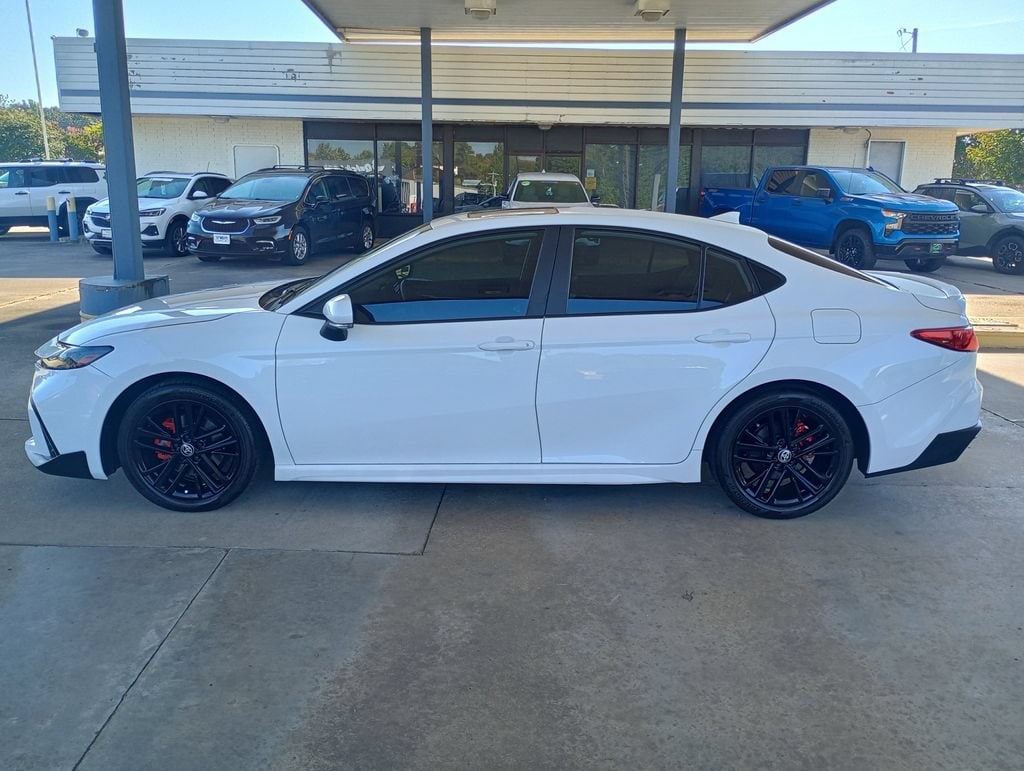 Used 2025 Toyota Camry SE Sedan