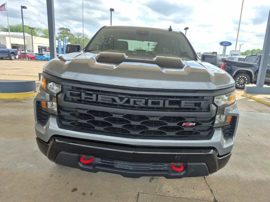 Used 2024 Chevrolet Silverado 1500 Custom with VIN 3GCUDCED1RG308791 for sale in Little Rock