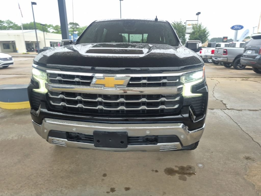Used 2022 Chevrolet Silverado 1500 LTZ with VIN 1GCUDGED1NZ627285 for sale in Little Rock