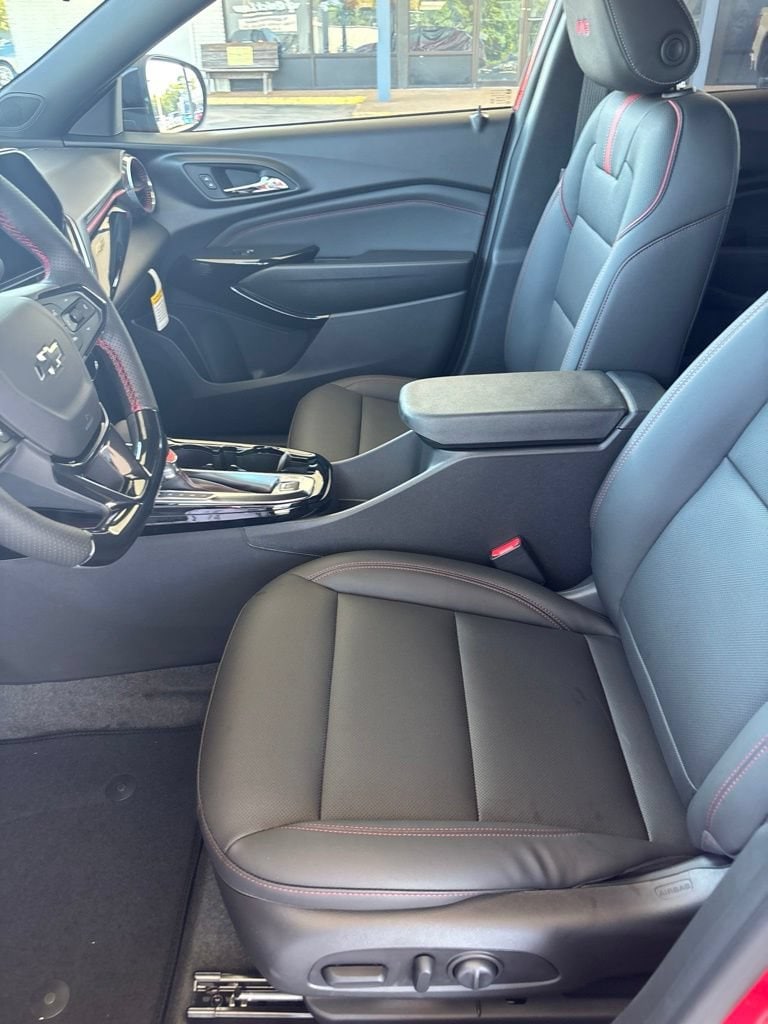 2026 Chevrolet Trax RS - Photo 8
