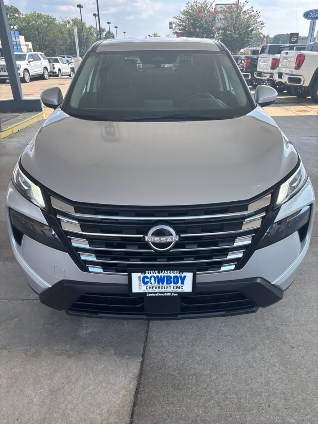 Used 2025 Nissan Rogue SV FWD SUV
