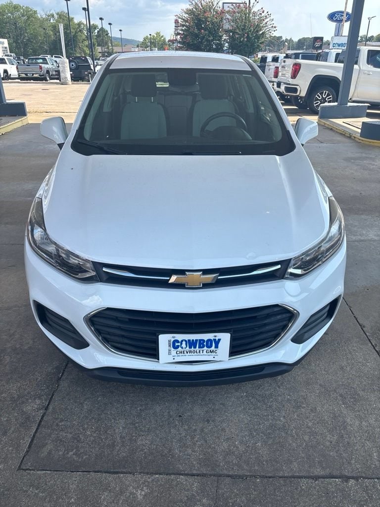 Used 2017 Chevrolet Trax LS with VIN 3GNCJKSB2HL284824 for sale in Heber Springs, AR