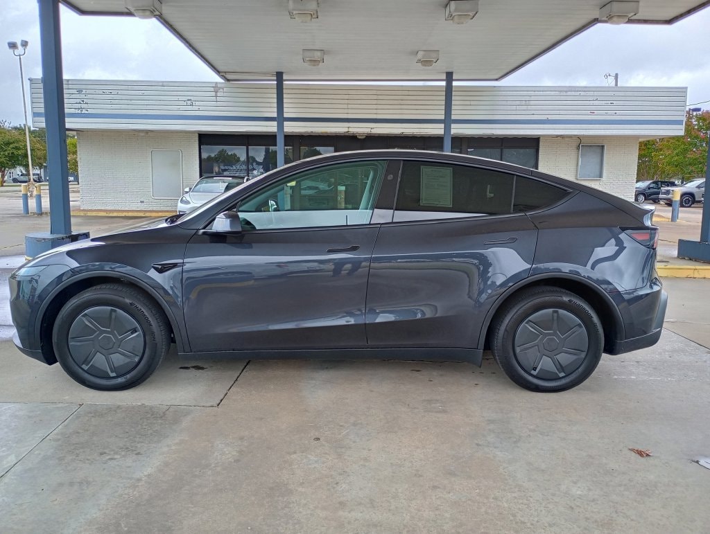 Used 2026 Tesla Model Y Premium with VIN 7SAYGDED1TA593374 for sale in Heber Springs, AR