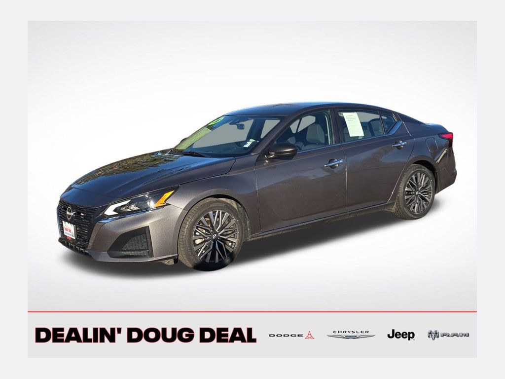 2024 Nissan Altima SV's photo