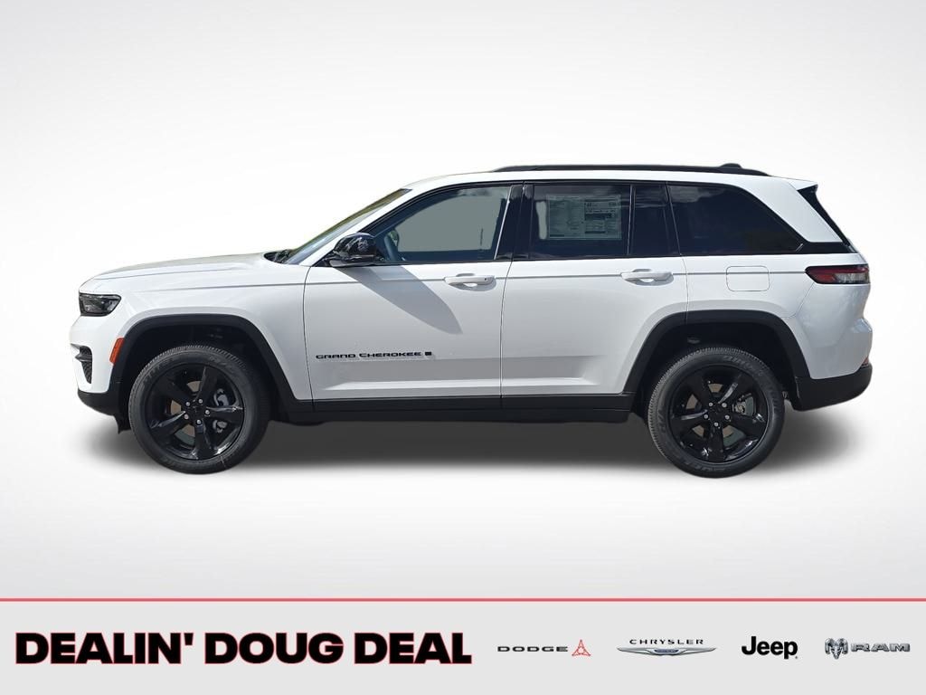 New 2025 Jeep Grand Cherokee Laredo Sport Utility