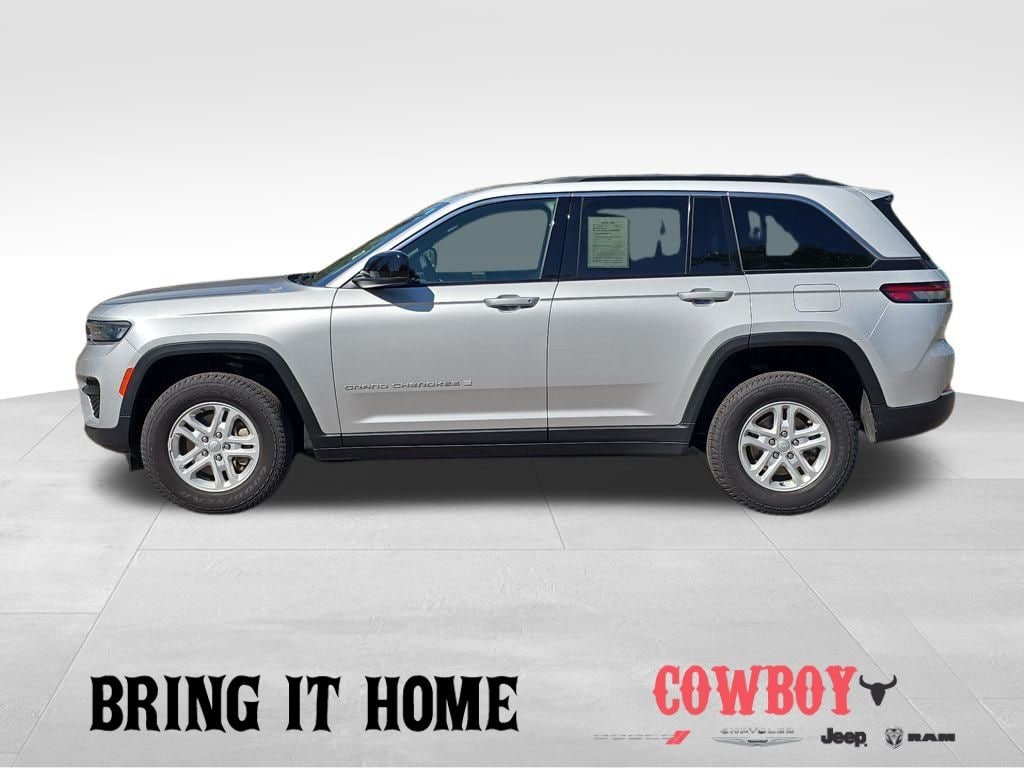 Used 2024 Jeep Grand Cherokee Laredo SUV