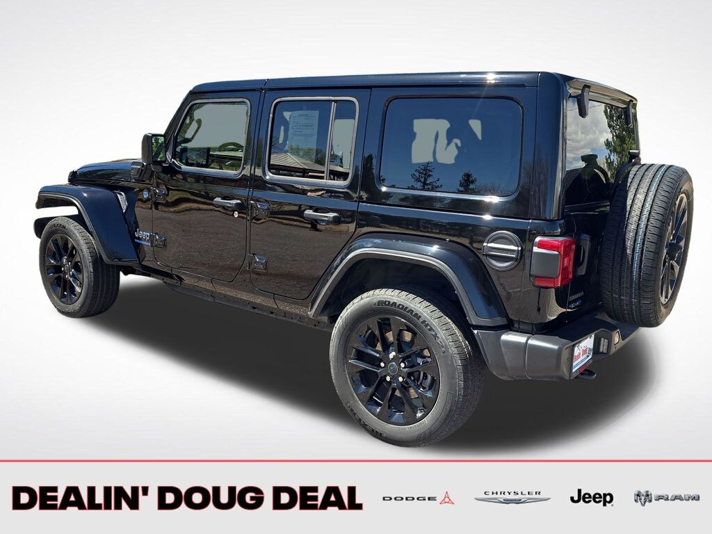 Used 2025 Jeep Wrangler 4xe Sahara SUV