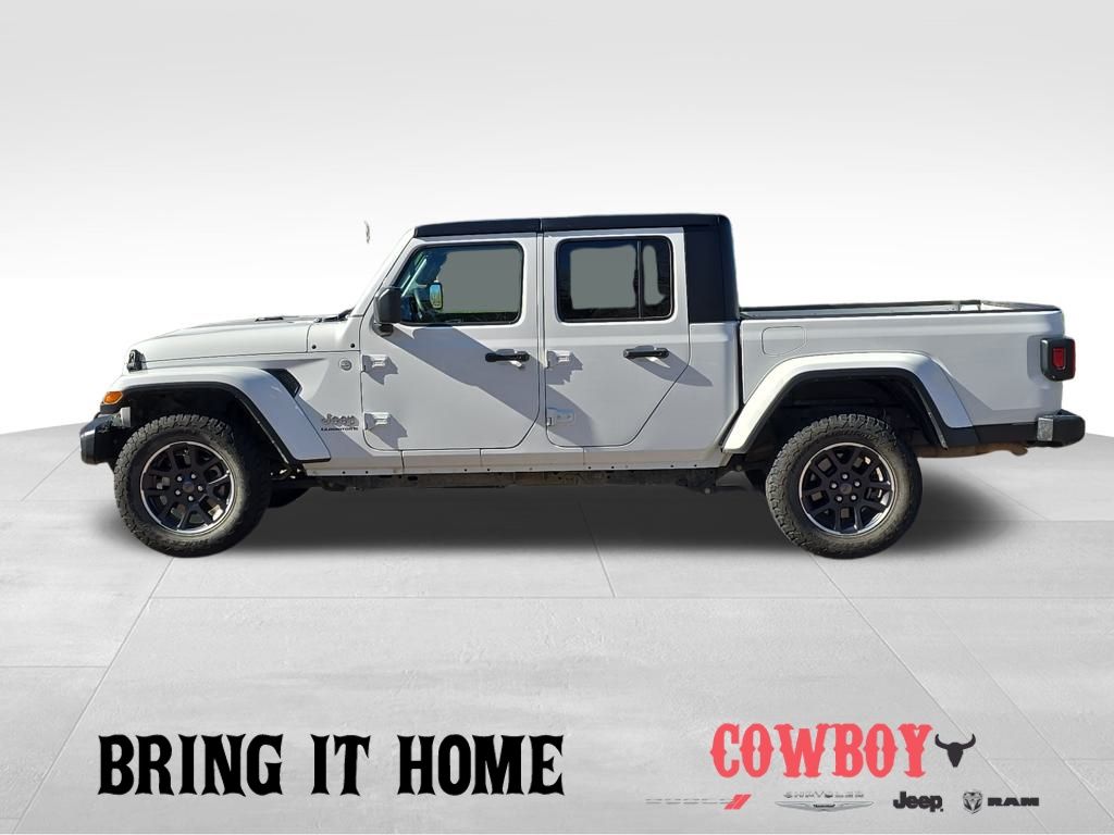 2023 Jeep Gladiator Overland photo 2