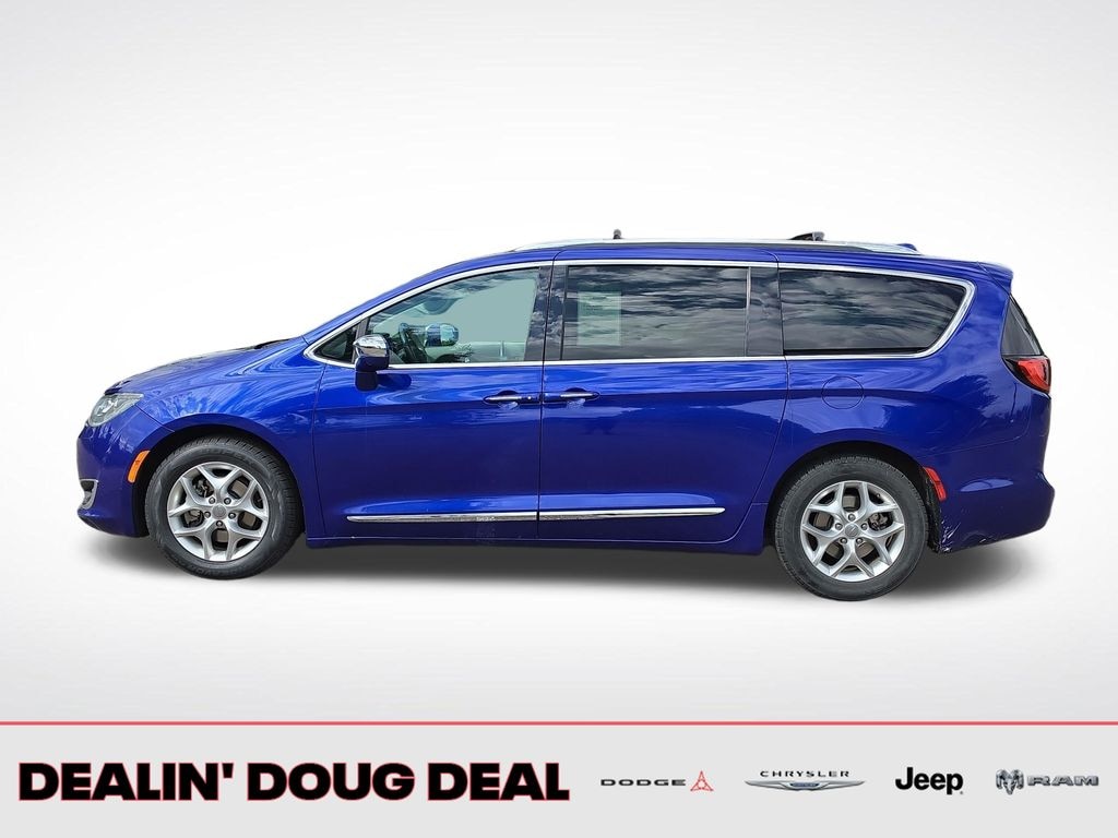 Used 2020 Chrysler Pacifica Limited Minivan/Van