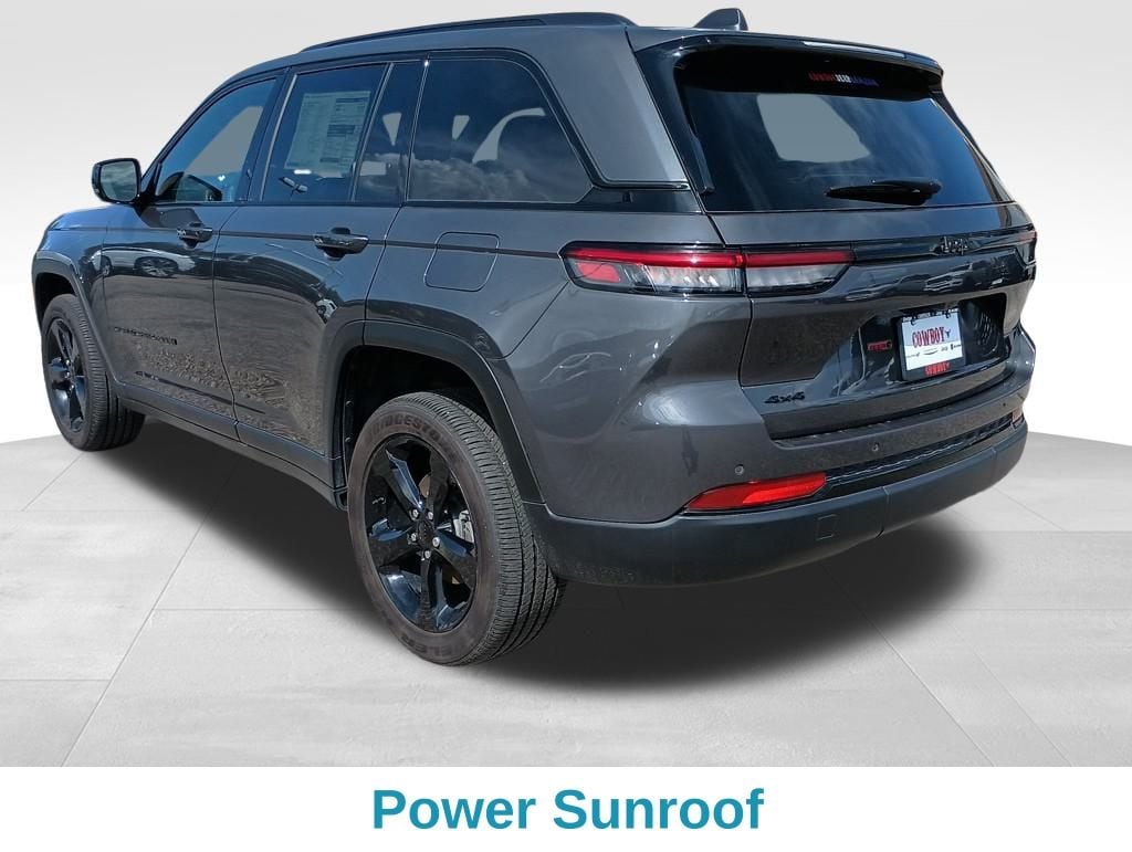 New 2025 Jeep Grand Cherokee Laredo Sport Utility