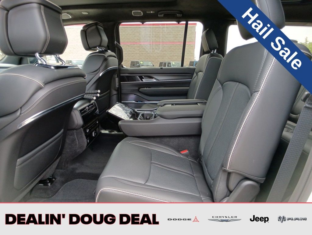 2025 Jeep Grand Wagoneer Series II - Photo 26