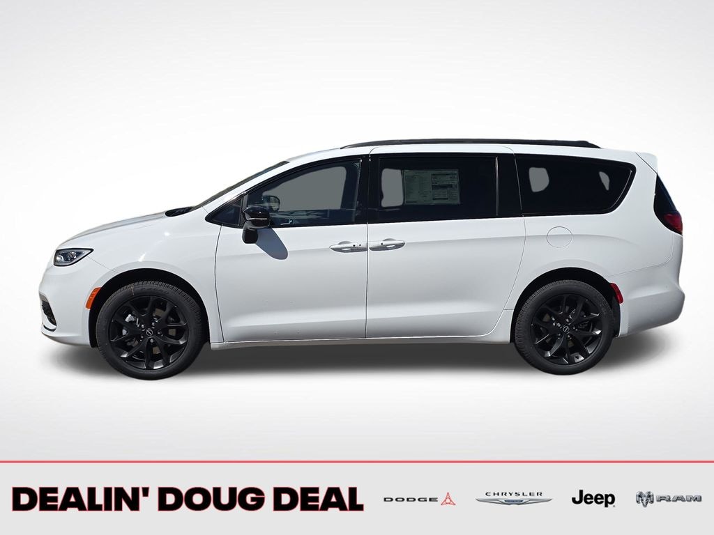 New 2026 Chrysler Pacifica Limited Passenger Van
