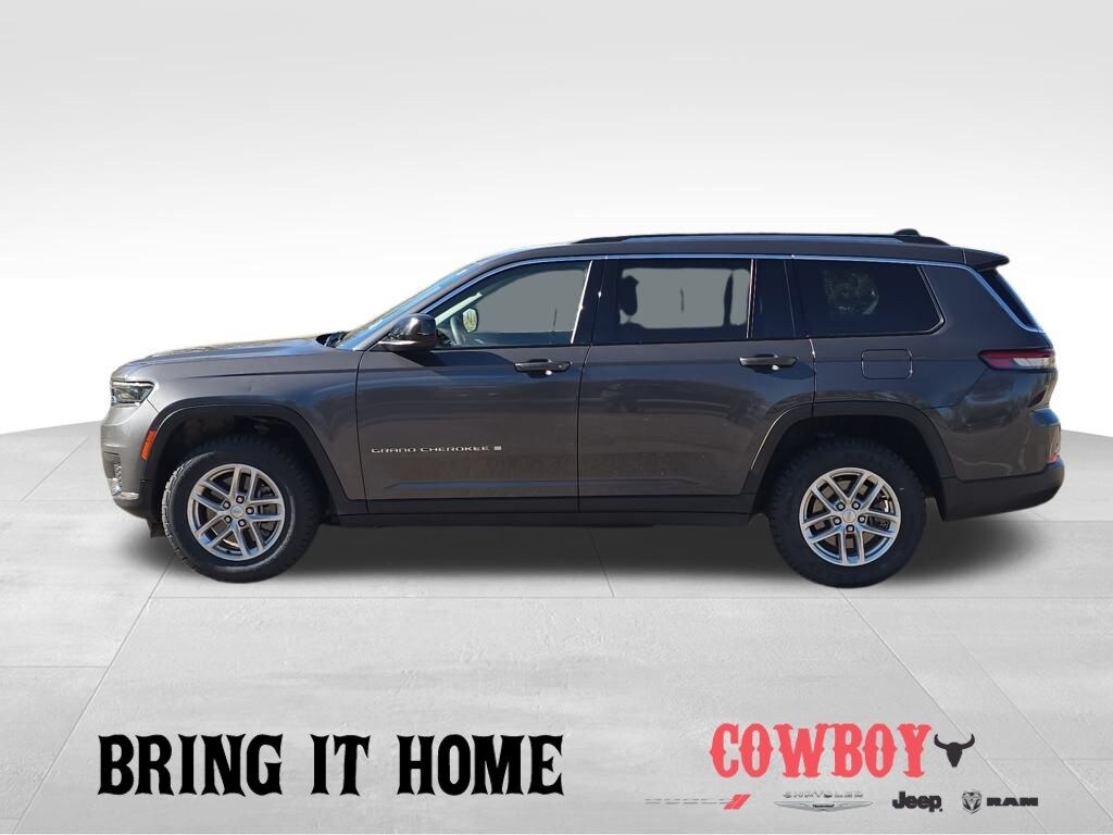 Used 2023 Jeep Grand Cherokee L Laredo SUV
