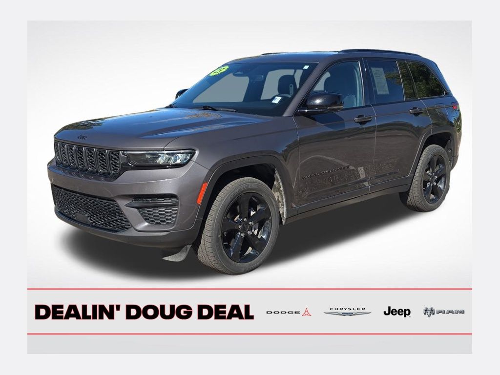 2023 Jeep Grand Cherokee Altitude's photo