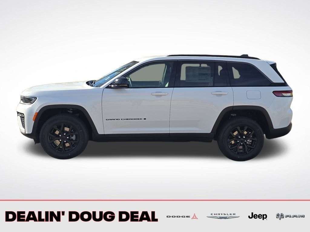 New 2026 Jeep Grand Cherokee Laredo Sport Utility