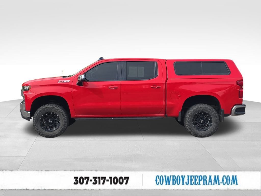 2019 Chevrolet Silverado 1500 LT photo 2