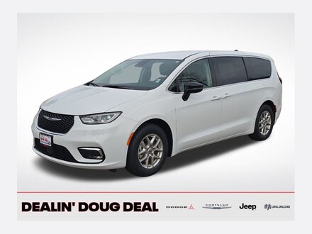 2024 Chrysler Pacifica Touring L Van Passenger Van