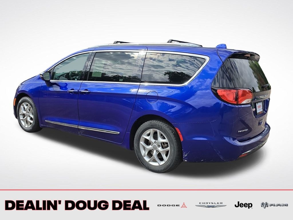 Used 2020 Chrysler Pacifica Limited Minivan/Van