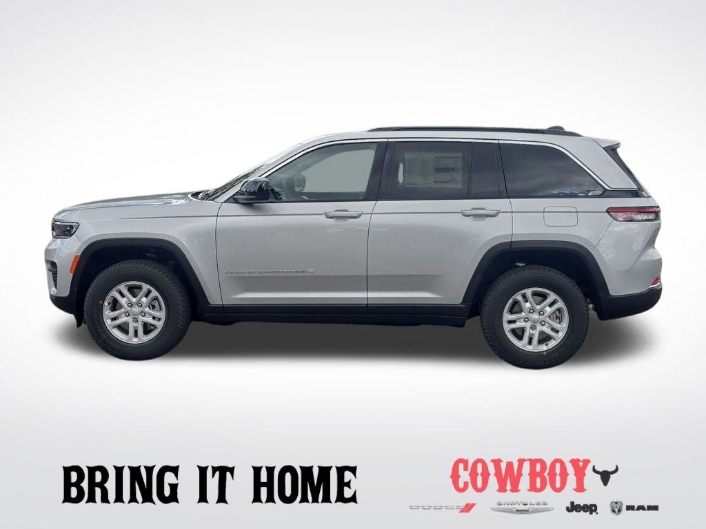New 2025 Jeep Grand Cherokee Laredo Sport Utility