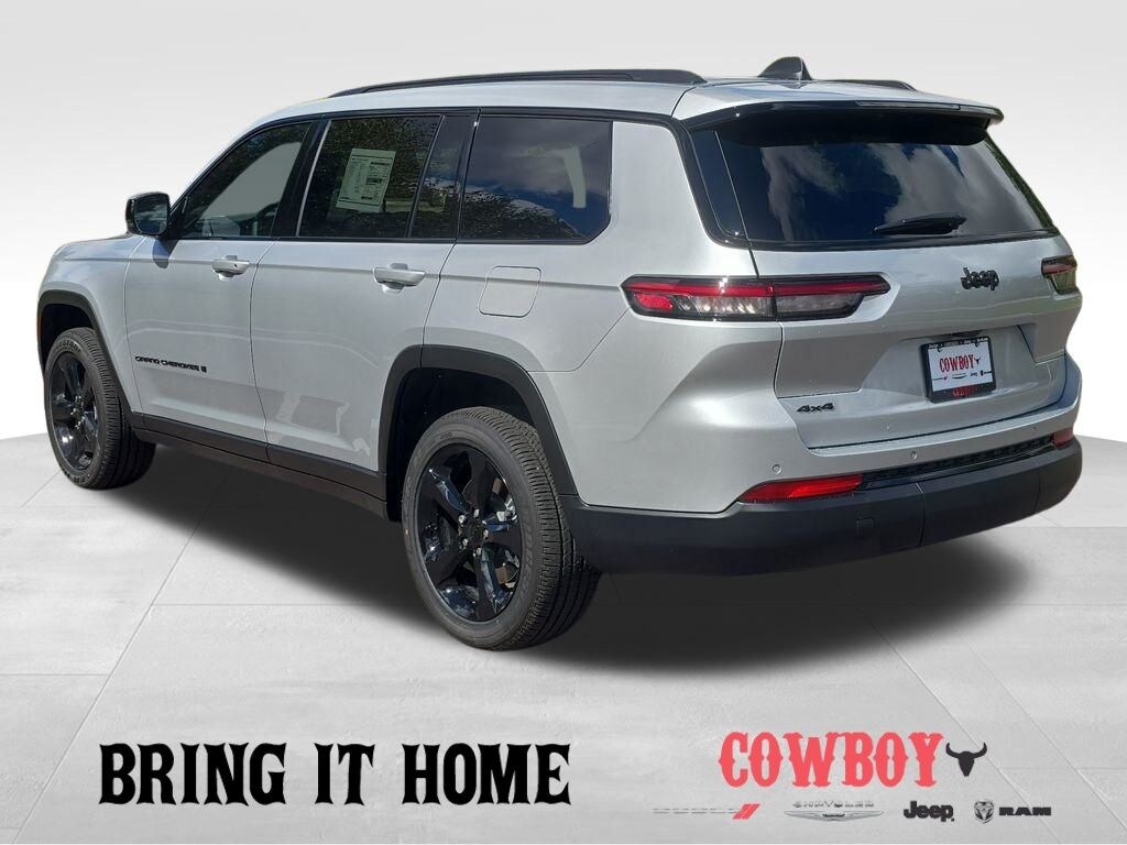 New 2025 Jeep Grand Cherokee L Laredo Sport Utility