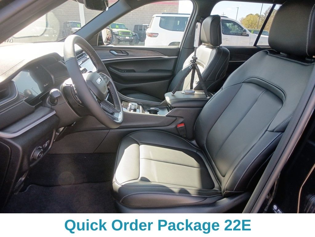 New 2025 Jeep Grand Cherokee Limited Sport Utility