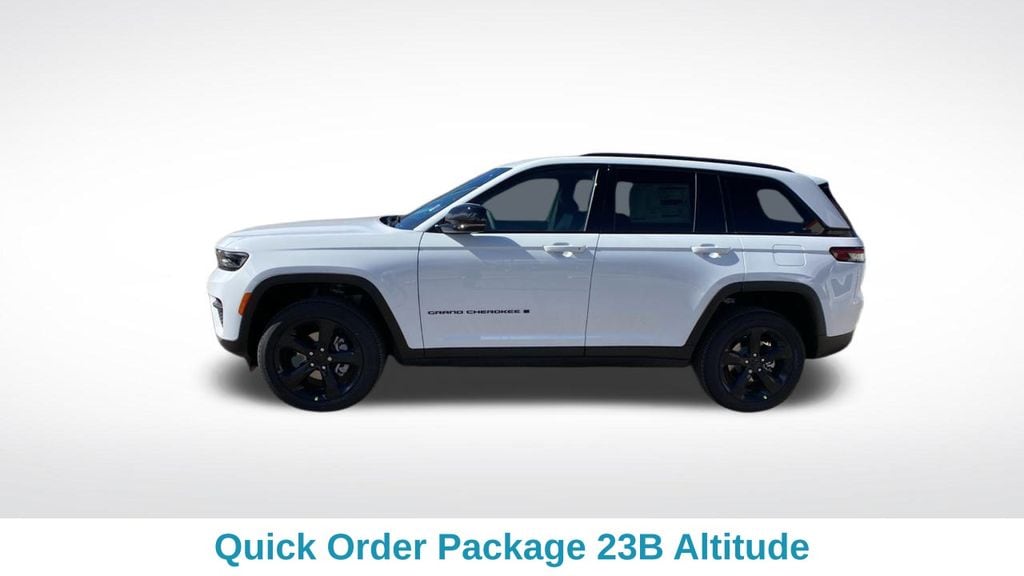 New 2025 Jeep Grand Cherokee Laredo Sport Utility