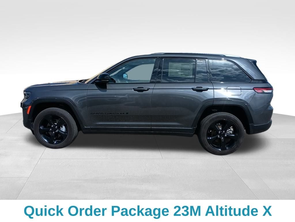 New 2025 Jeep Grand Cherokee Laredo Sport Utility